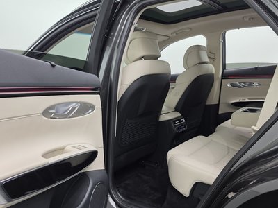 صورة مصغرة 29 لـ 2025 Genesis GV70