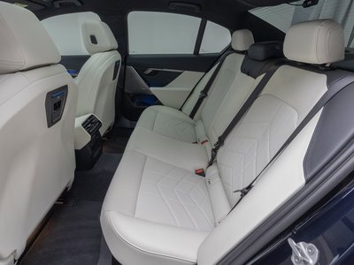 BMW 5 SERIES - 10