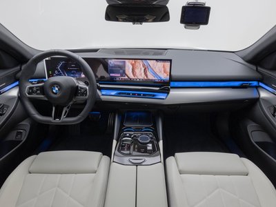 BMW 5 SERIES - 8