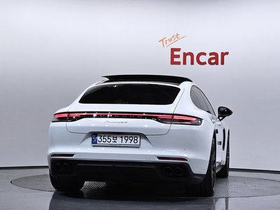 PORSCHE PANAMERA - 4