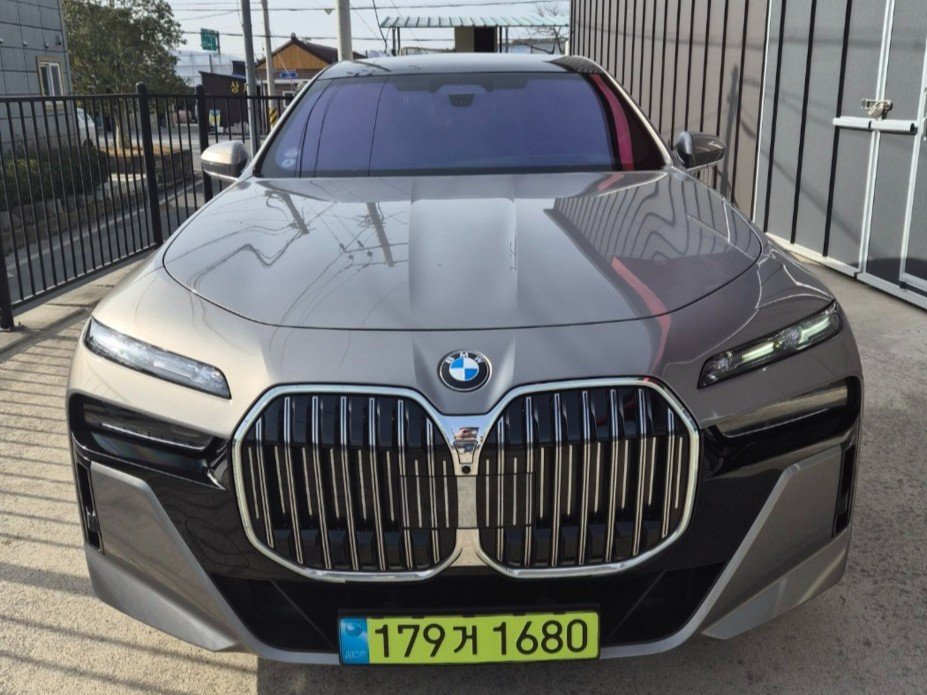 BMW 7 SERIES - View 1