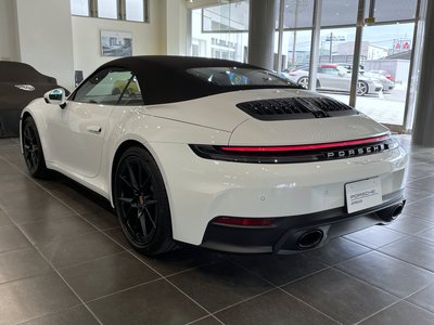PORSCHE 911 CABRIOLET - 8