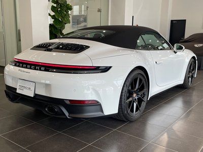 PORSCHE 911 CABRIOLET - 10