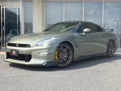 NISSAN GT-R - 1