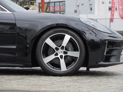 PORSCHE PANAMERA - 9