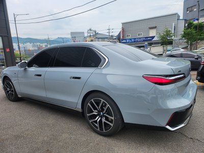 BMW 7 SERIES - 3