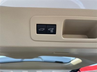 صورة مصغرة 18 لـ 2023 Toyota LAND CRUISER 300