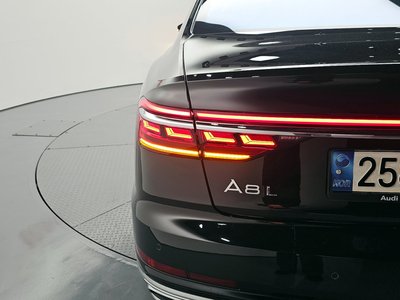 2021 AUDI A8 photo 10