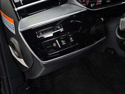 صورة مصغرة 28 لـ 2021 AUDI A8