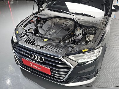 2021 AUDI A8 photo 7