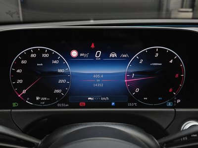 MERCEDES-BENZ E-CLASS - 8