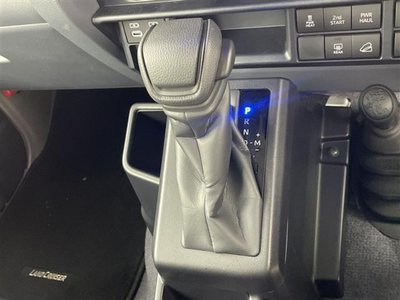 TOYOTA LAND CRUISER 70 - 9