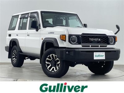 TOYOTA LAND CRUISER 70 - 1