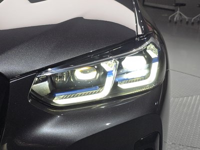 صورة 9 لـ 2022 BMW X4