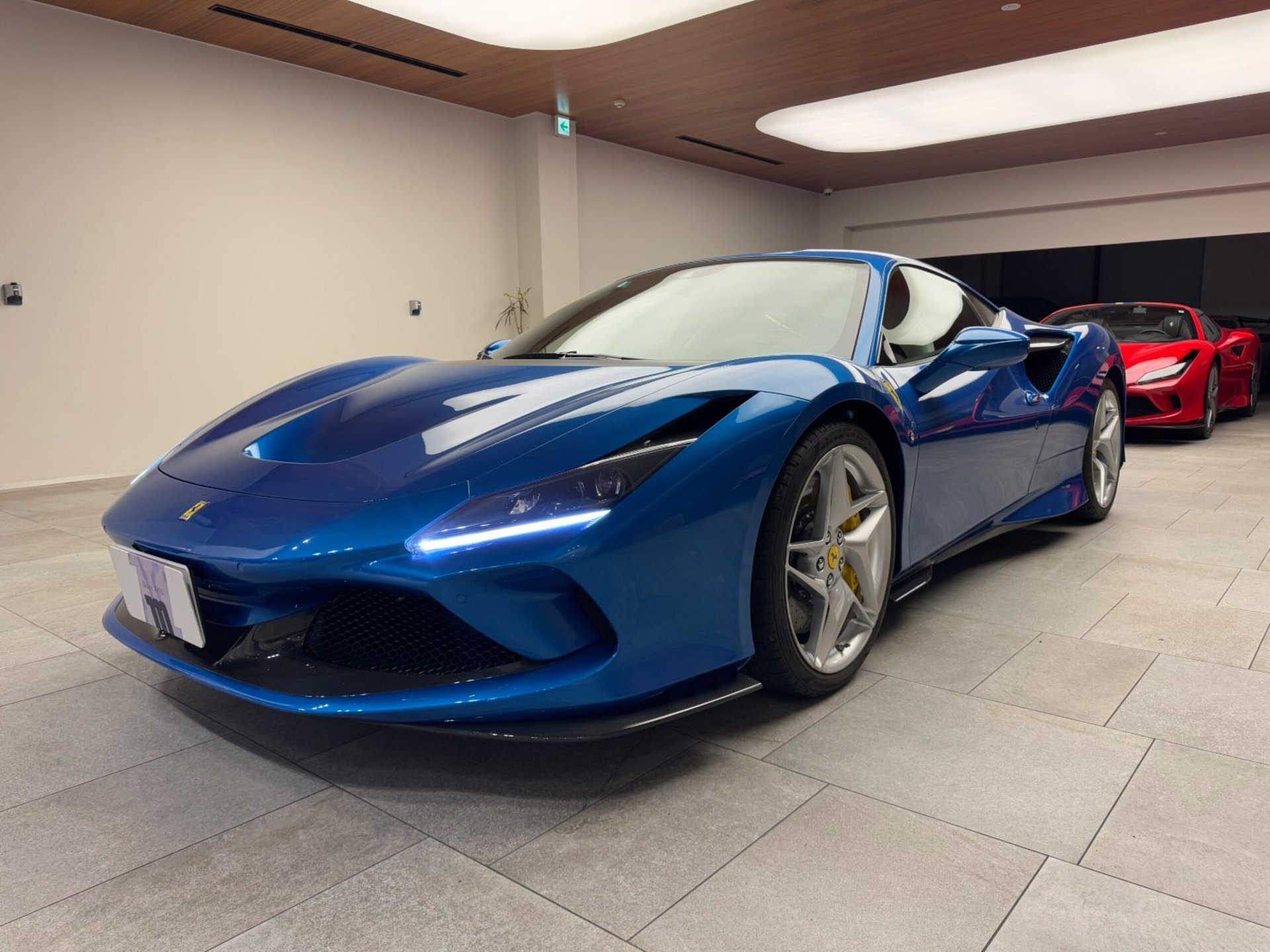 FERRARI F8 TRIBUTO - View 1