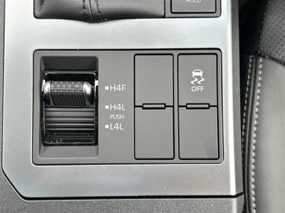 TOYOTA LAND CRUISER 250 - 7