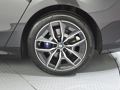 2025 BMW 5 SERIES 照片 8