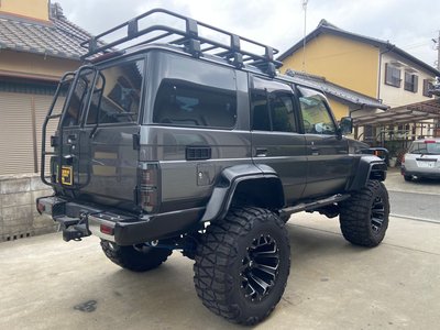 TOYOTA LAND CRUISER 70 - 6