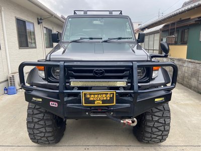 TOYOTA LAND CRUISER 70 - 4