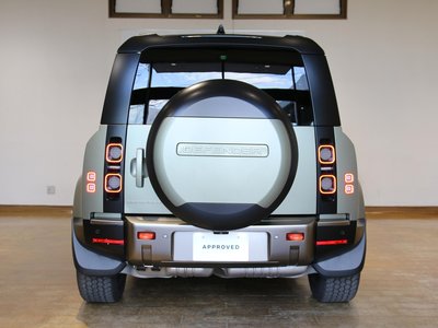 صورة 9 لـ 2024 LAND Rover DEFENDER