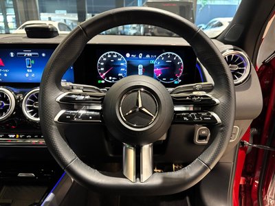 2025 Mercedes-BENZ GLB — миниатюра 11