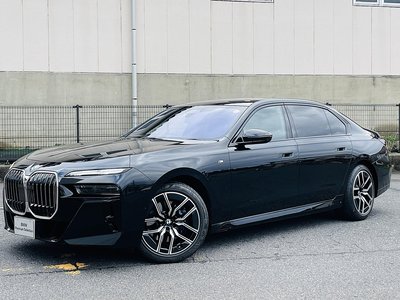 BMW 7 SERIES