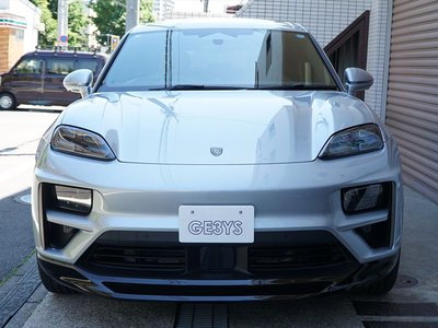 PORSCHE MACAN - 7