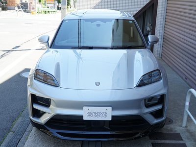 PORSCHE MACAN - 6