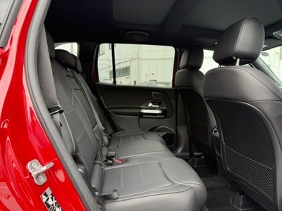 MERCEDES-BENZ GLB - 8