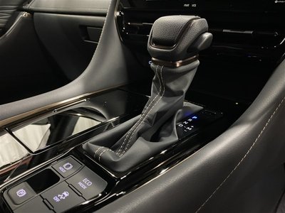 صورة 8 لـ 2023 Toyota ALPHARD