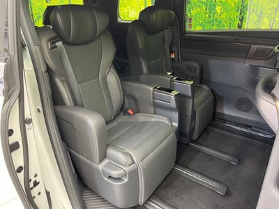 TOYOTA ALPHARD - 9
