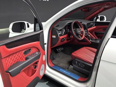 BENTLEY BENTAYGA - 10