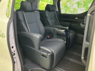 2022 Toyota ALPHARD photo 5