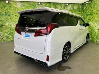 2022 Toyota ALPHARD photo 3