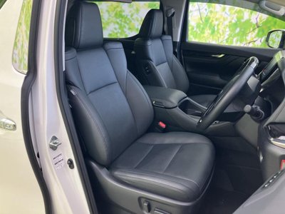 2022 Toyota ALPHARD photo 4