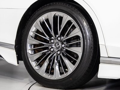 صورة مصغرة 6 لـ 2018 Lexus LS