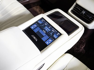 صورة مصغرة 7 لـ 2018 Lexus LS
