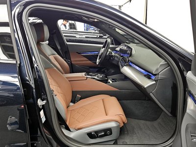 2024 BMW 5 SERIES — миниатюра 17