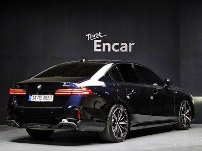 BMW 5 SERIES - 4