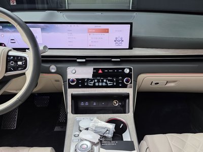 2024 Genesis GV80 thumbnail 31