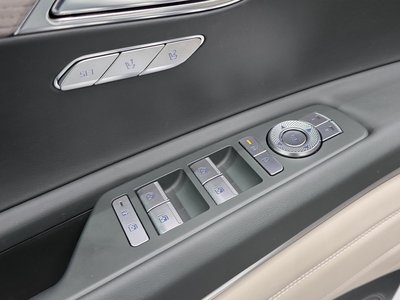 2024 Genesis GV80 thumbnail 27