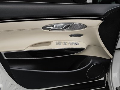 2023 Genesis GV70 thumbnail 14