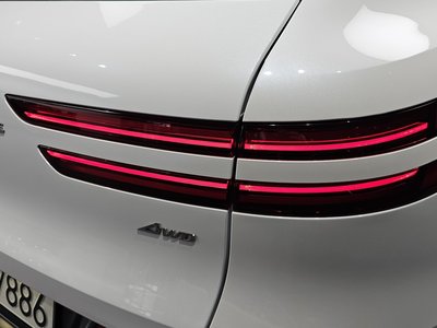 صورة 10 لـ 2023 Genesis GV70
