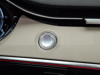 2023 Genesis GV70 thumbnail 27