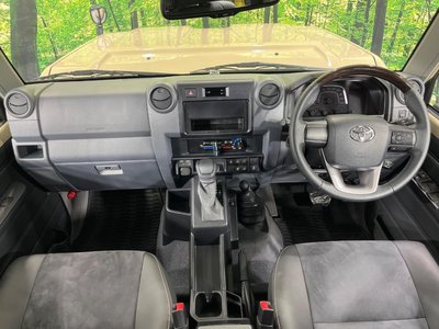 TOYOTA LAND CRUISER - 2