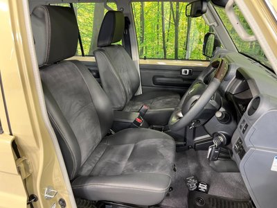 TOYOTA LAND CRUISER - 8