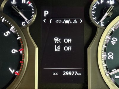 TOYOTA LAND CRUISER PRADO - 10