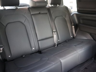 LAND ROVER DEFENDER - 5