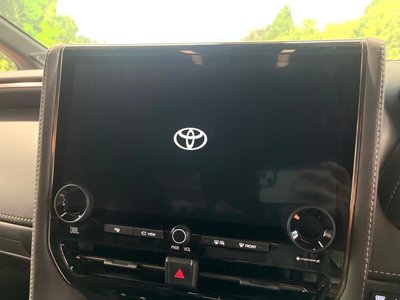 TOYOTA ALPHARD - 4