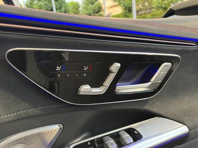 2023 Mercedes-BENZ EQE — миниатюра 23